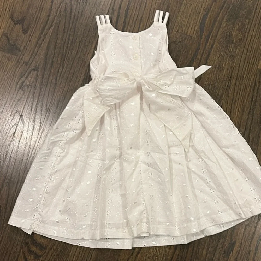 Elegant White Kids Dress by Bonnie Jean Size 3T